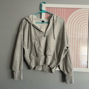 Old Navy womens cropped quarter zip